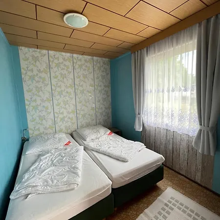 Ferien-bungalow Im Seebad Ueckermuendeot Bellin 웨케문데