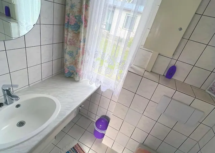 Ferien-bungalow Im Seebad Ueckermuendeot Bellin 度假居